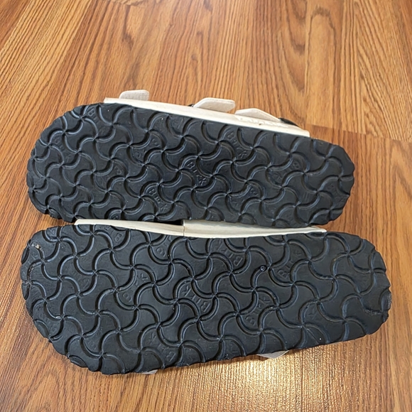 Birkenstock Champagne Le Mans Double Strap Buckle Sandal Women's EU 37, US 6-6.5 - Picture 9 of 12